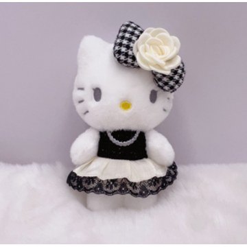 4in Sitting Hello Kitty Keychain – Socialite